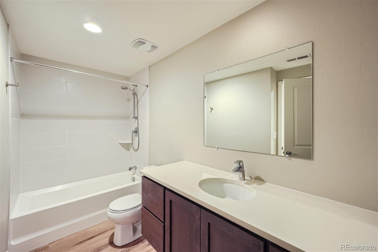6633 Avrum Drive Denver CO 80221