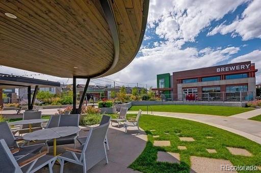 6633 Avrum Drive Denver CO 80221