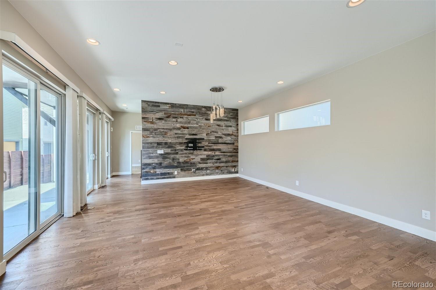 6633 Avrum Drive Denver CO 80221