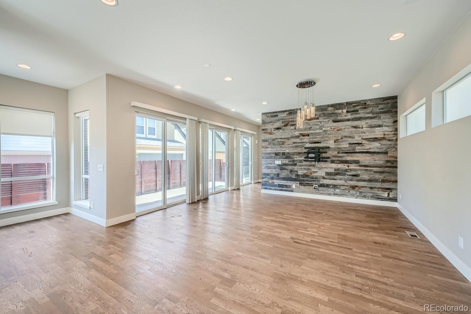 6633 Avrum Drive Denver CO 80221