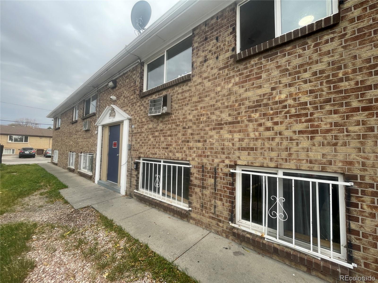 1622 Alton Street Aurora CO 80010