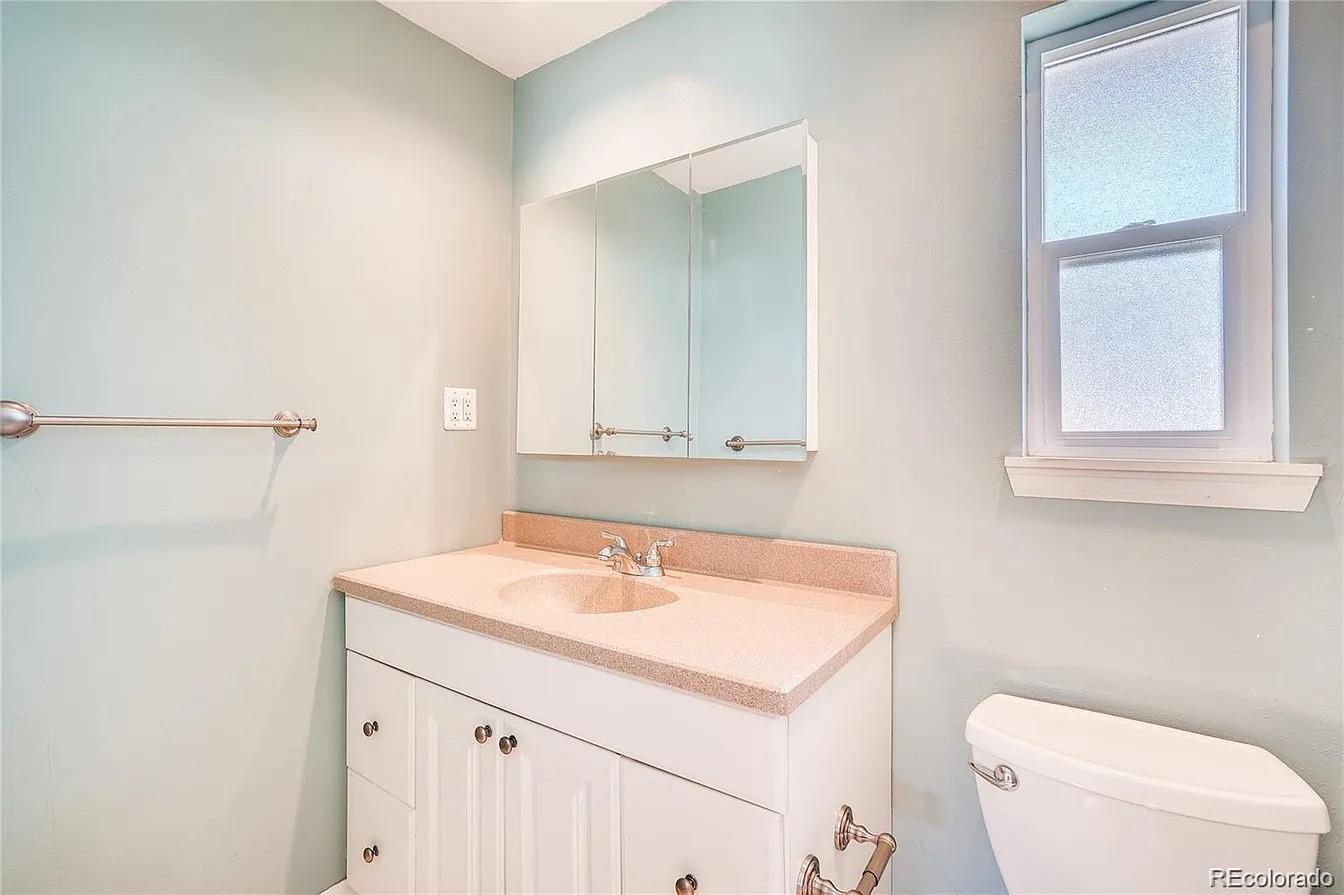 1643 S Hudson Street Denver CO 80222