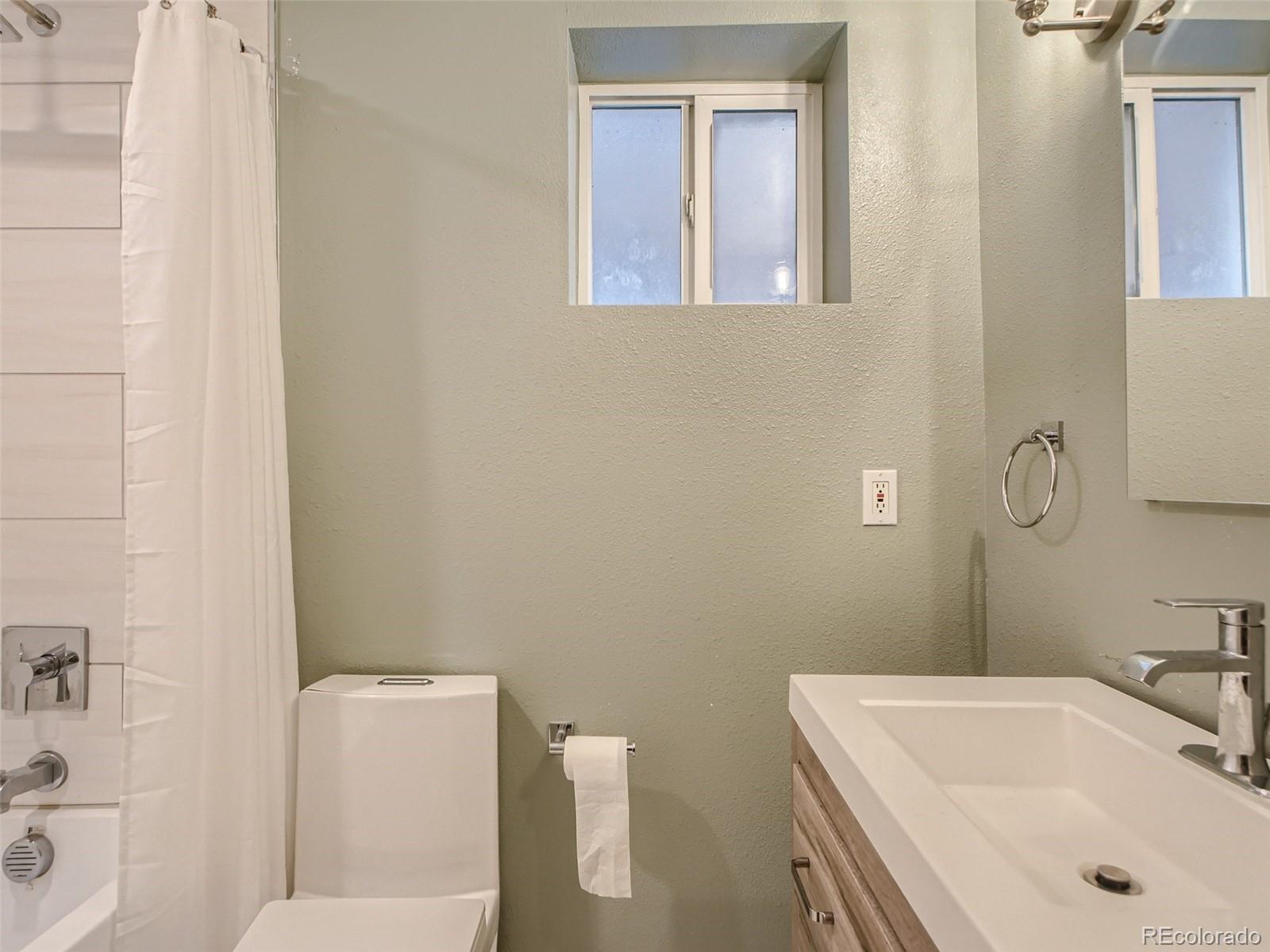 1557 N Meade Street Denver CO 80204