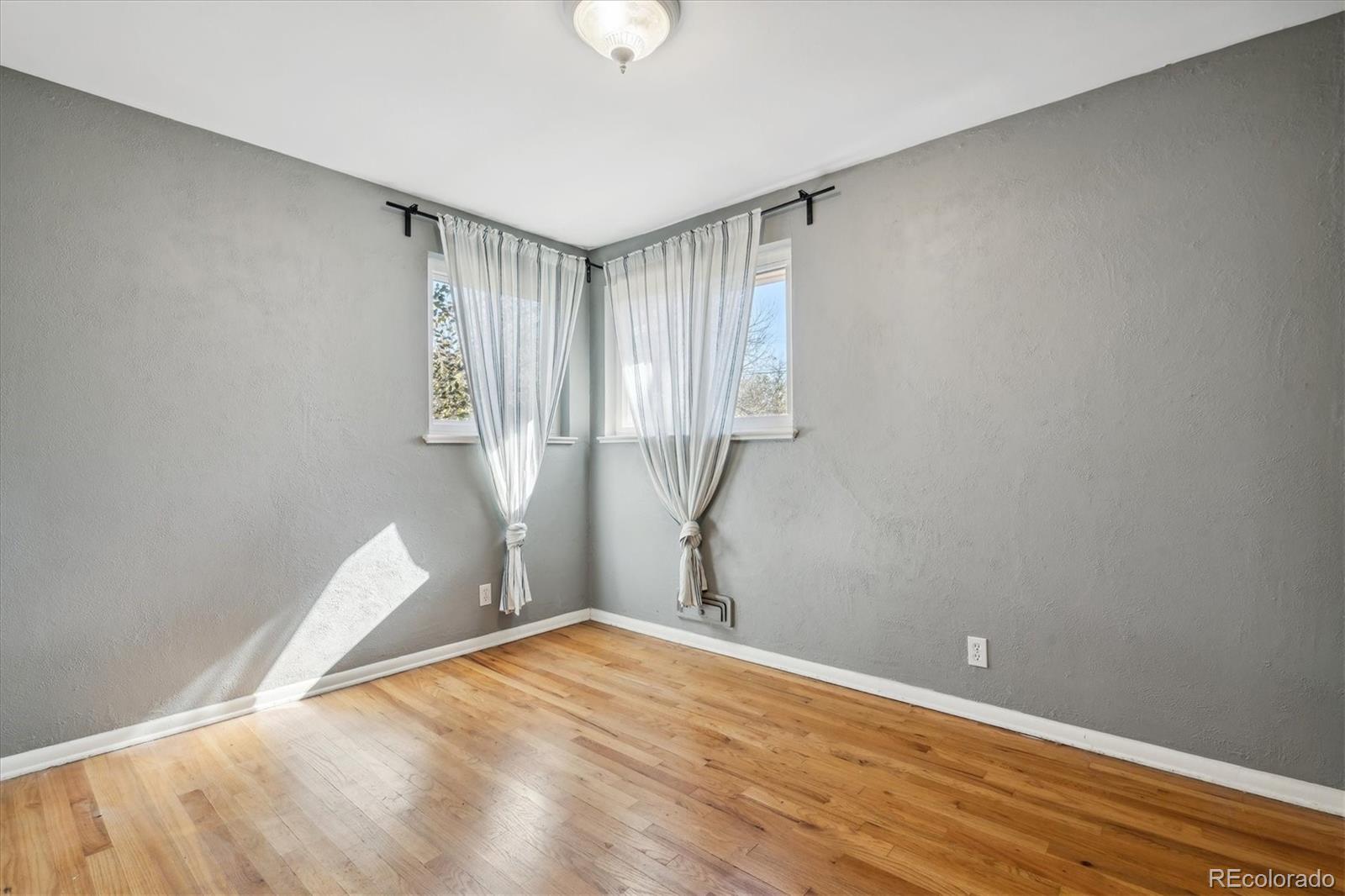 5570 Holland Drive Arvada CO 80002