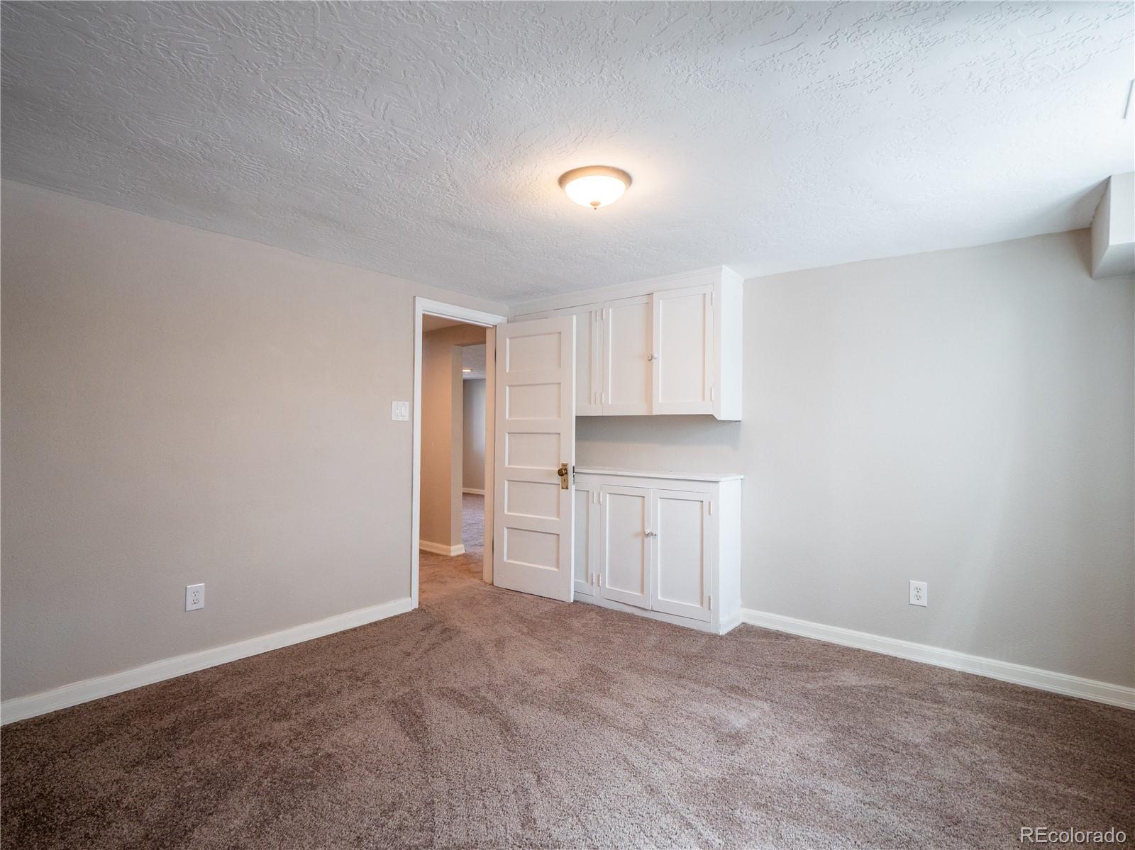 2291 Krameria Street Denver CO 80207