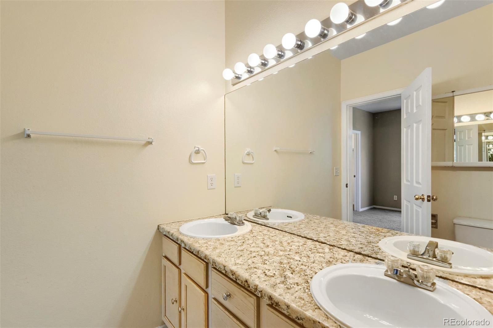 2575 S Syracuse Way Denver CO 80231