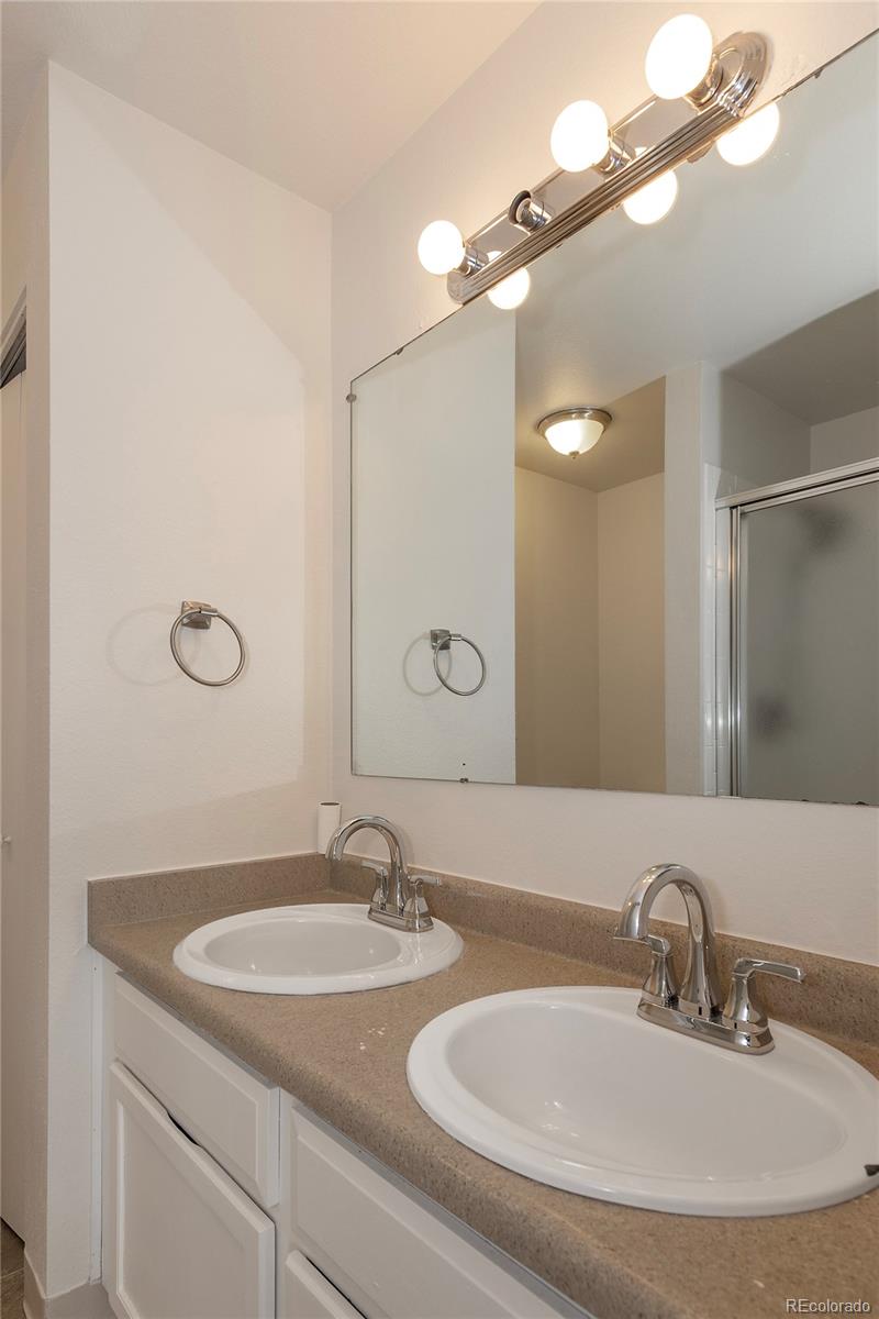 2280 S Oswego Way Aurora CO 80014