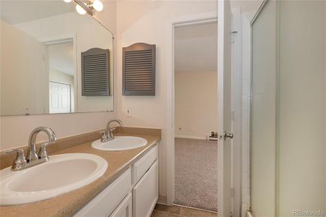 2280 S Oswego Way Aurora CO 80014