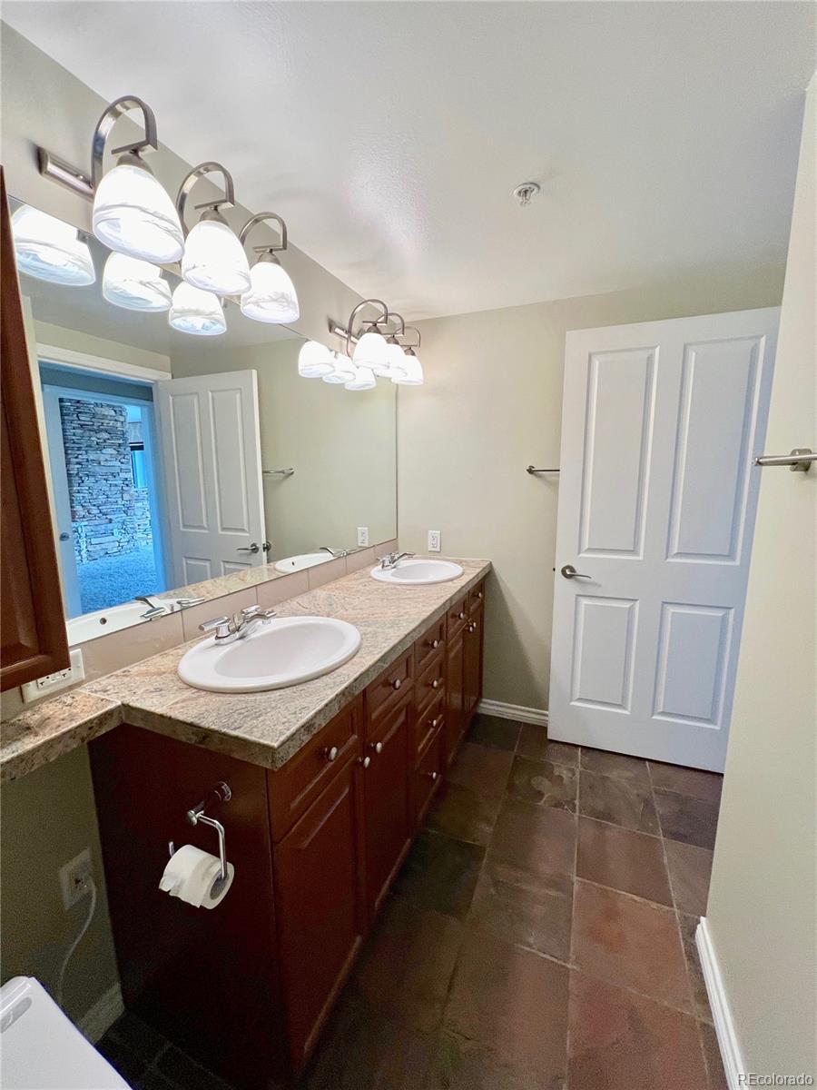 8100 E Union Avenue Denver CO 80237