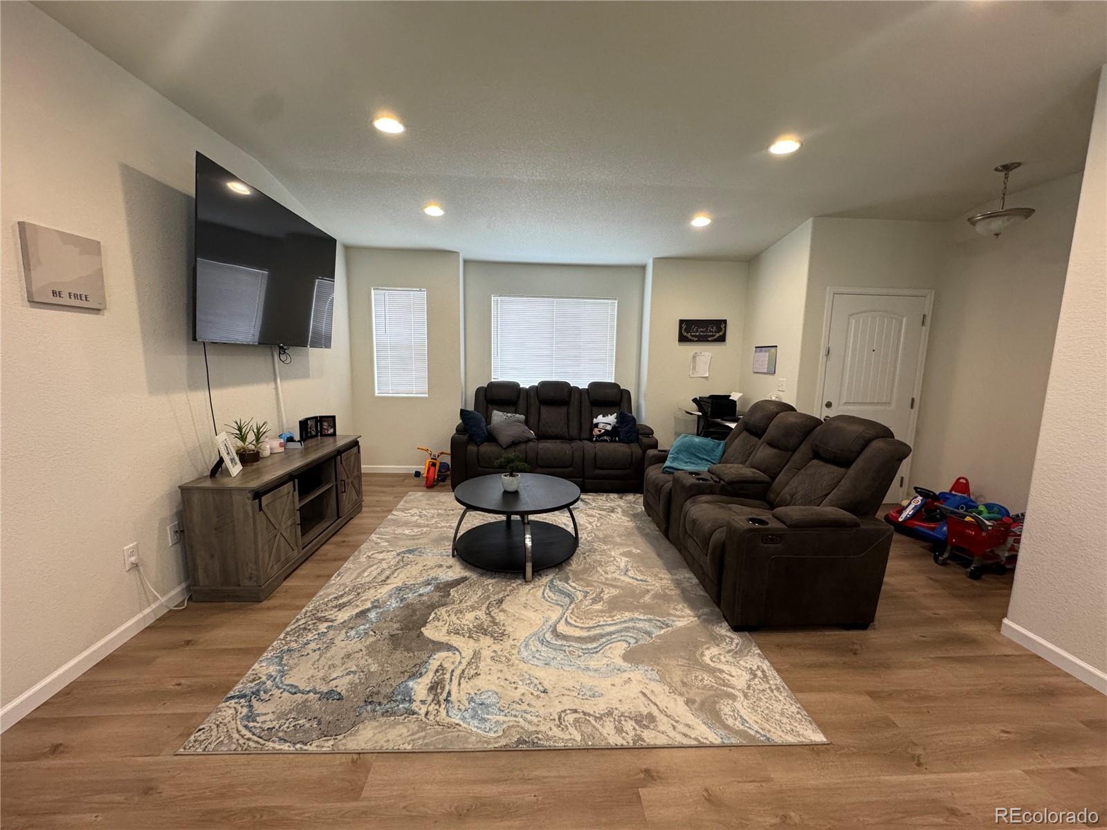 894 Petra Heights Colorado Springs CO 80916