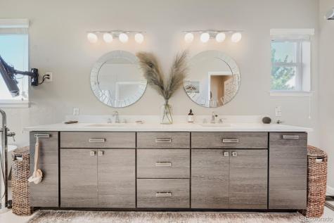 21037 E Nichols Parkway Aurora CO 80016