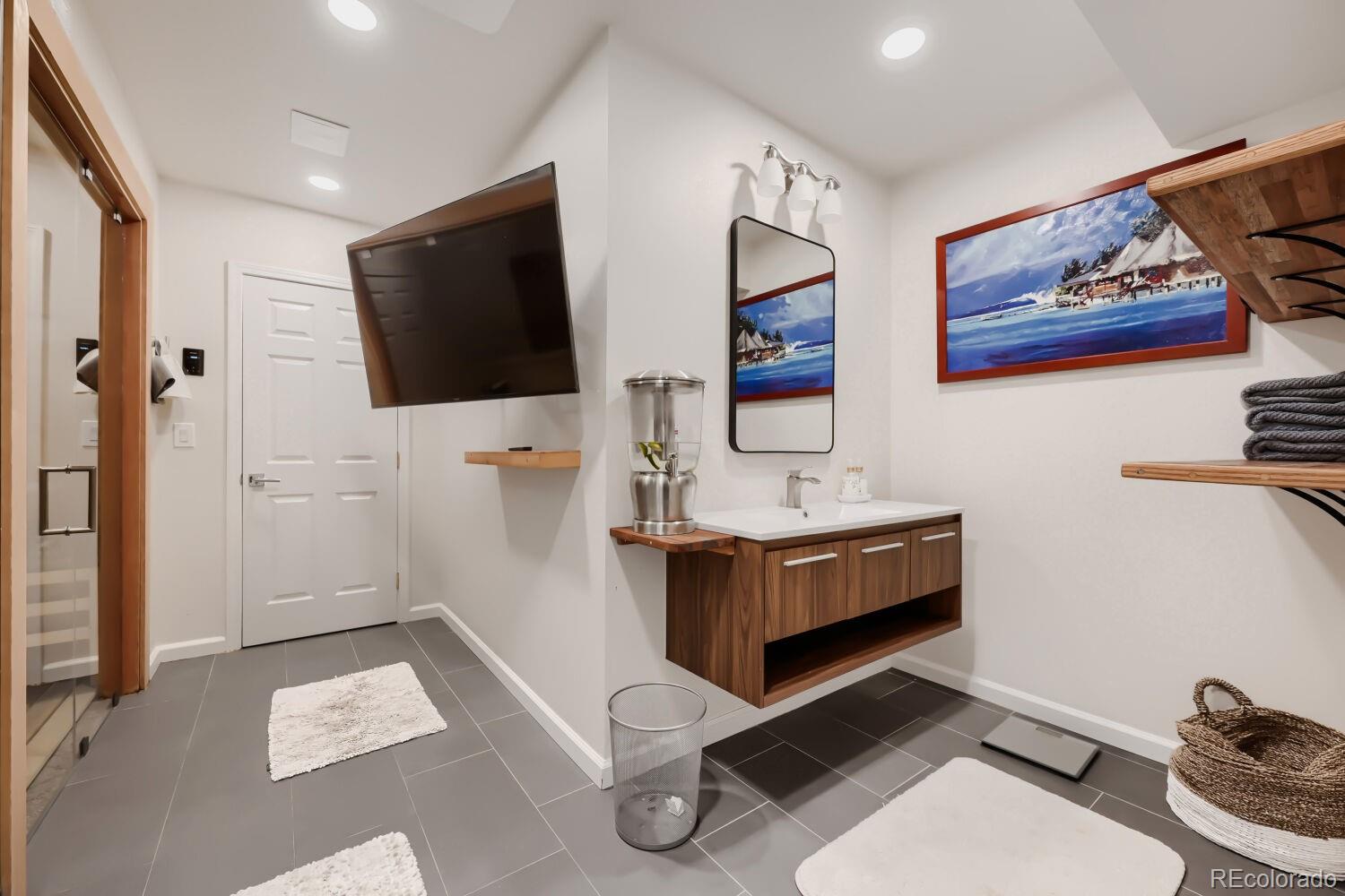 21037 E Nichols Parkway Aurora CO 80016