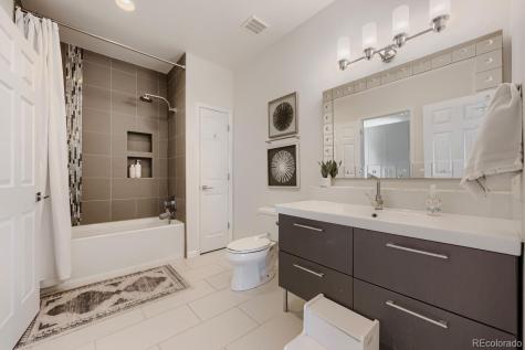 21037 E Nichols Parkway Aurora CO 80016