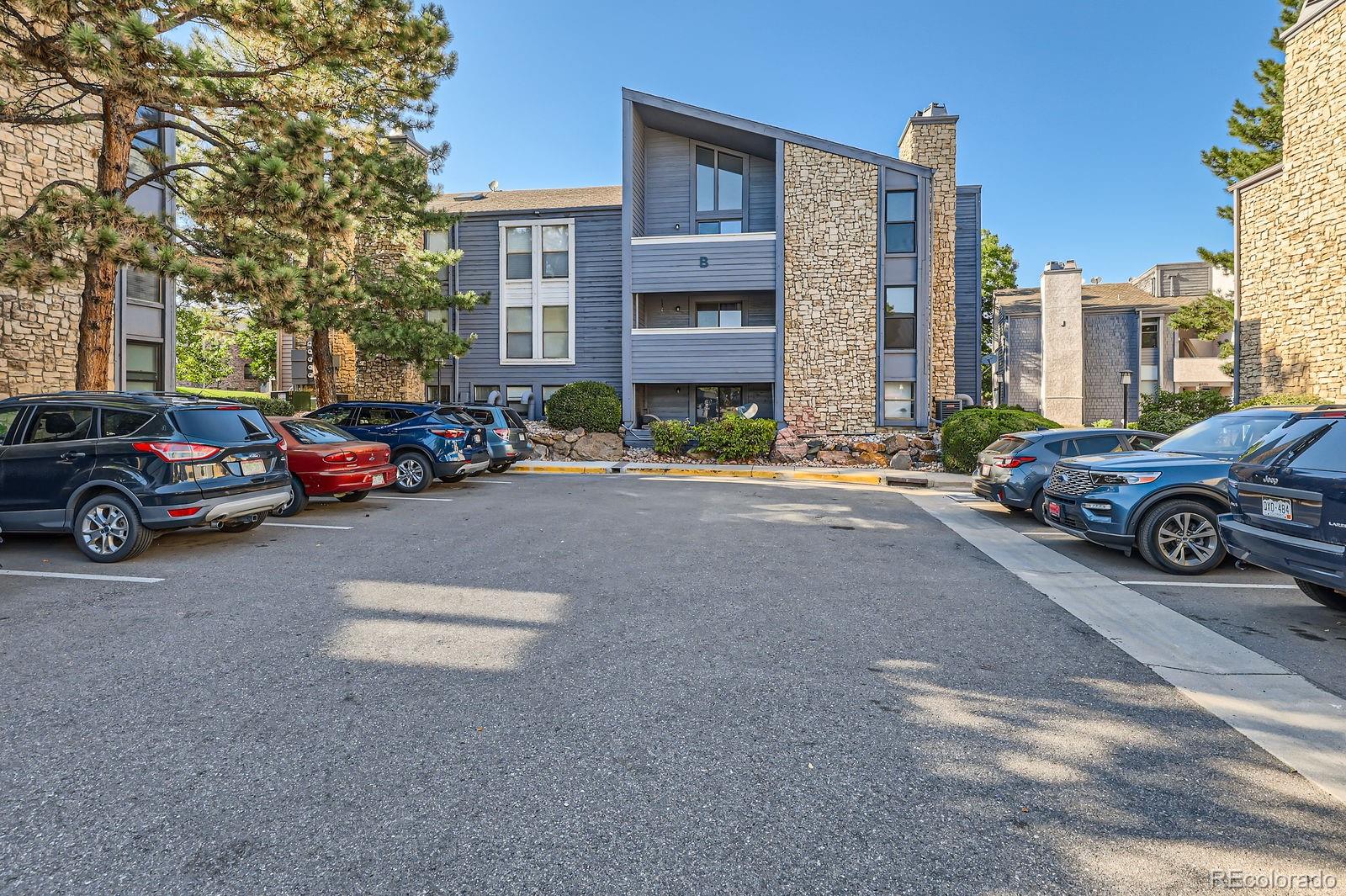 9757 E Peakview Avenue Englewood CO 80111