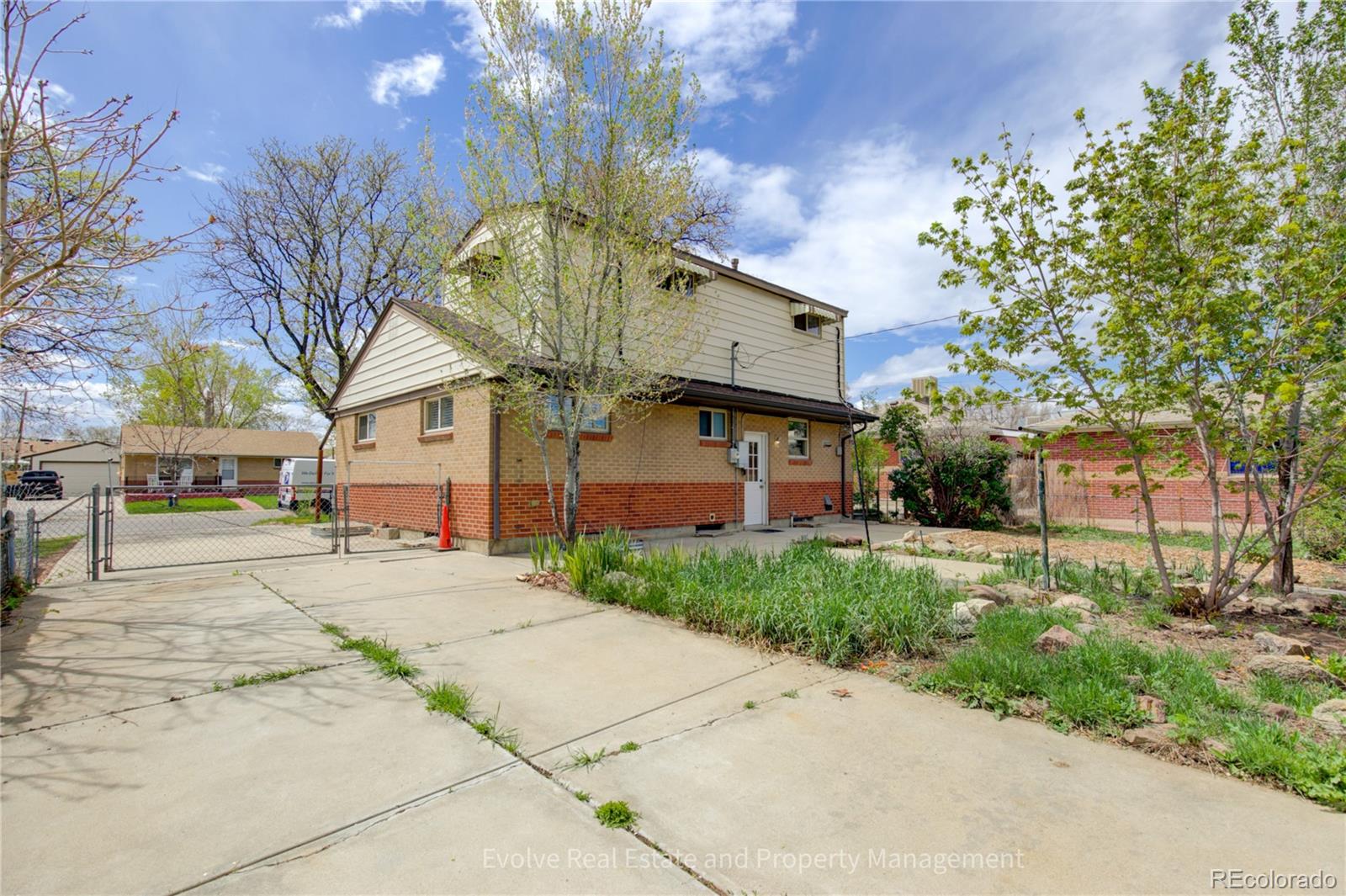 6900 Larsh Drive Denver CO 80221