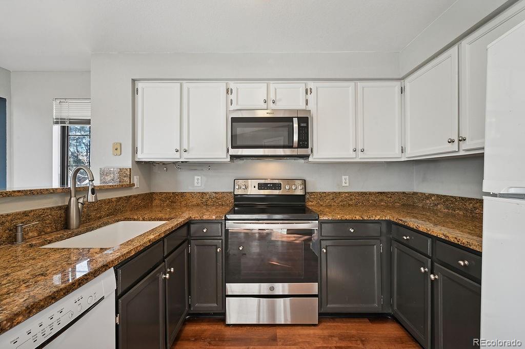 844 S Vance Street Lakewood CO 80226