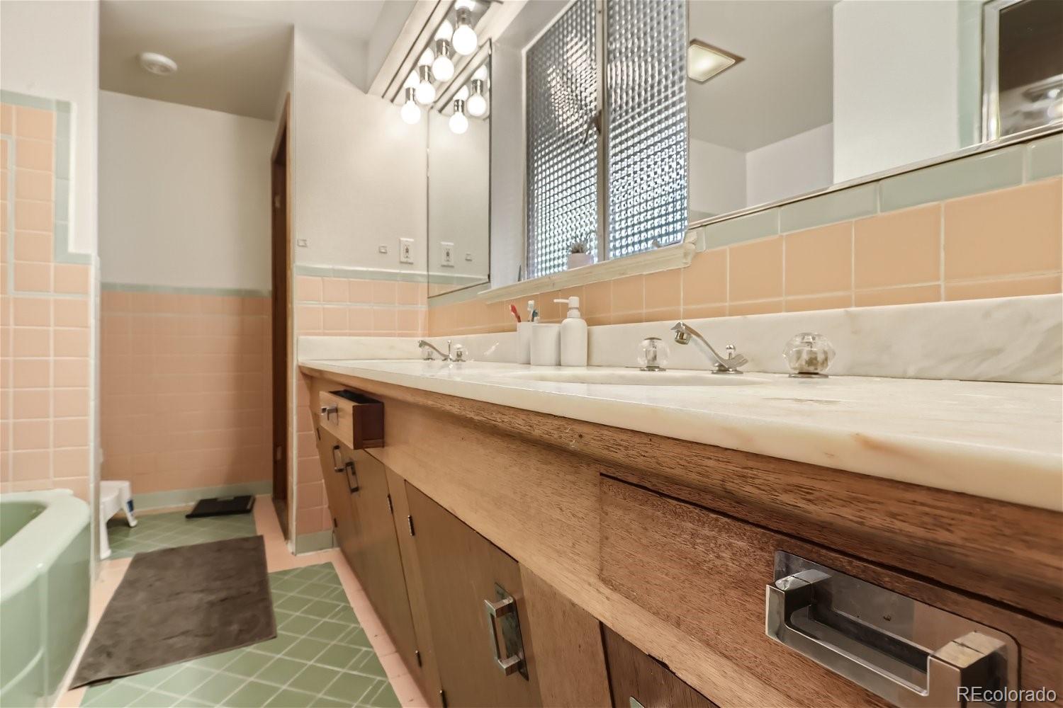 4930 E 1st Avenue Denver CO 80220