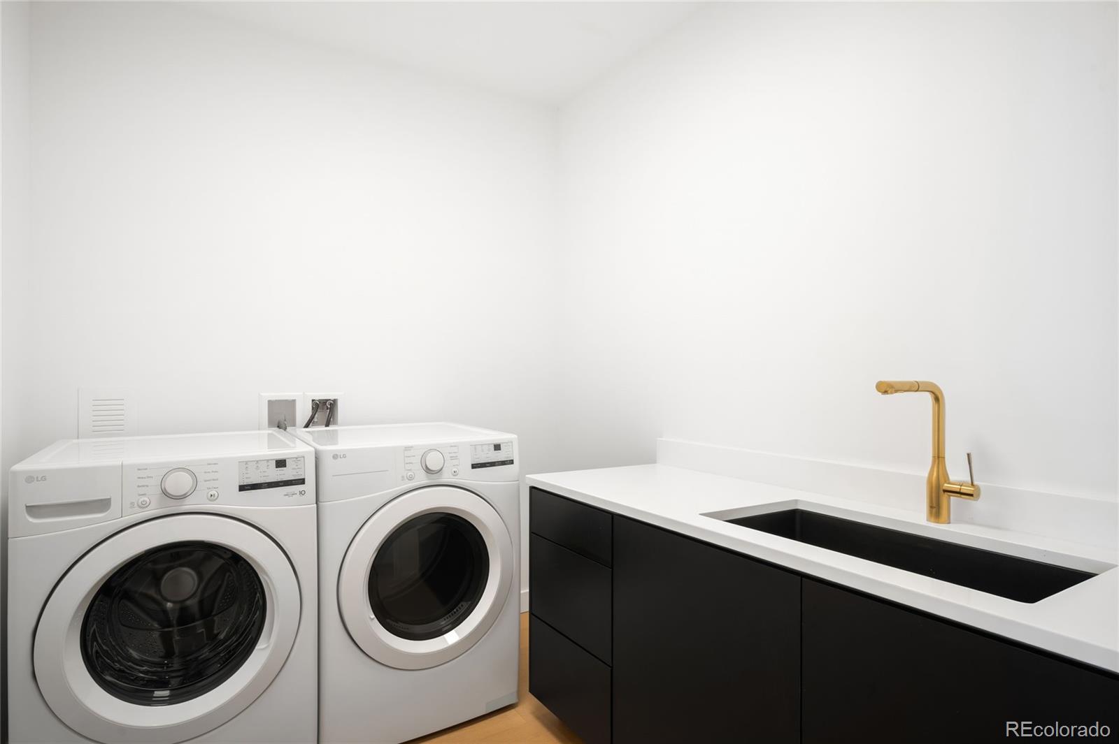 3520 Chestnut Place Denver CO 80216