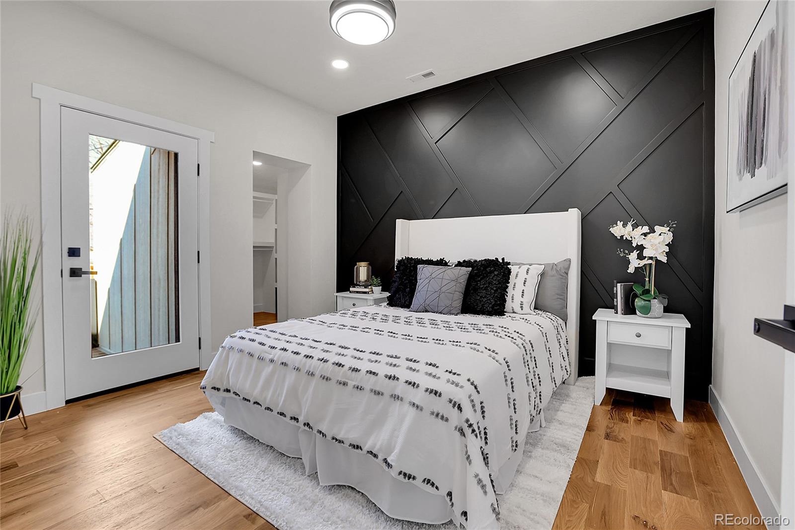 2827 Bellaire Street Denver CO 80207