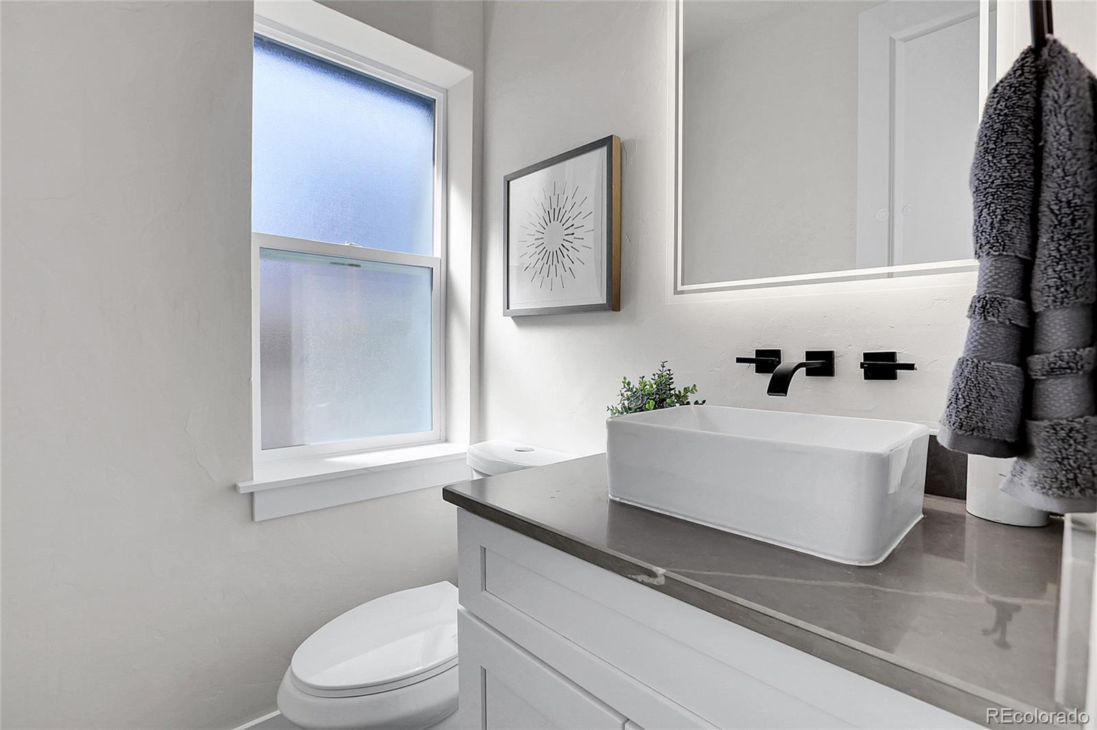 2827 Bellaire Street Denver CO 80207