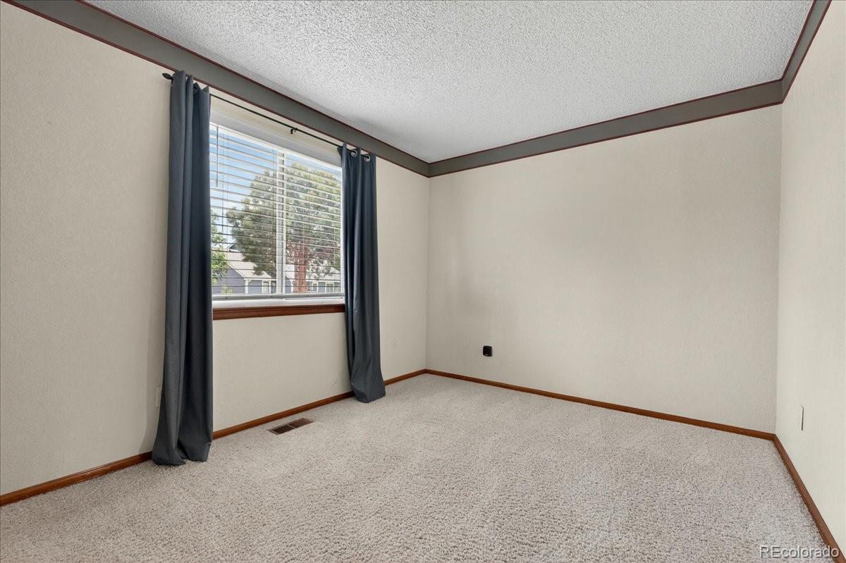 19721 E Stanford Drive Centennial CO 80015