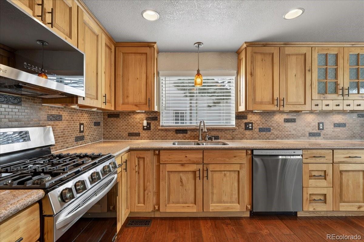 19721 E Stanford Drive Centennial CO 80015