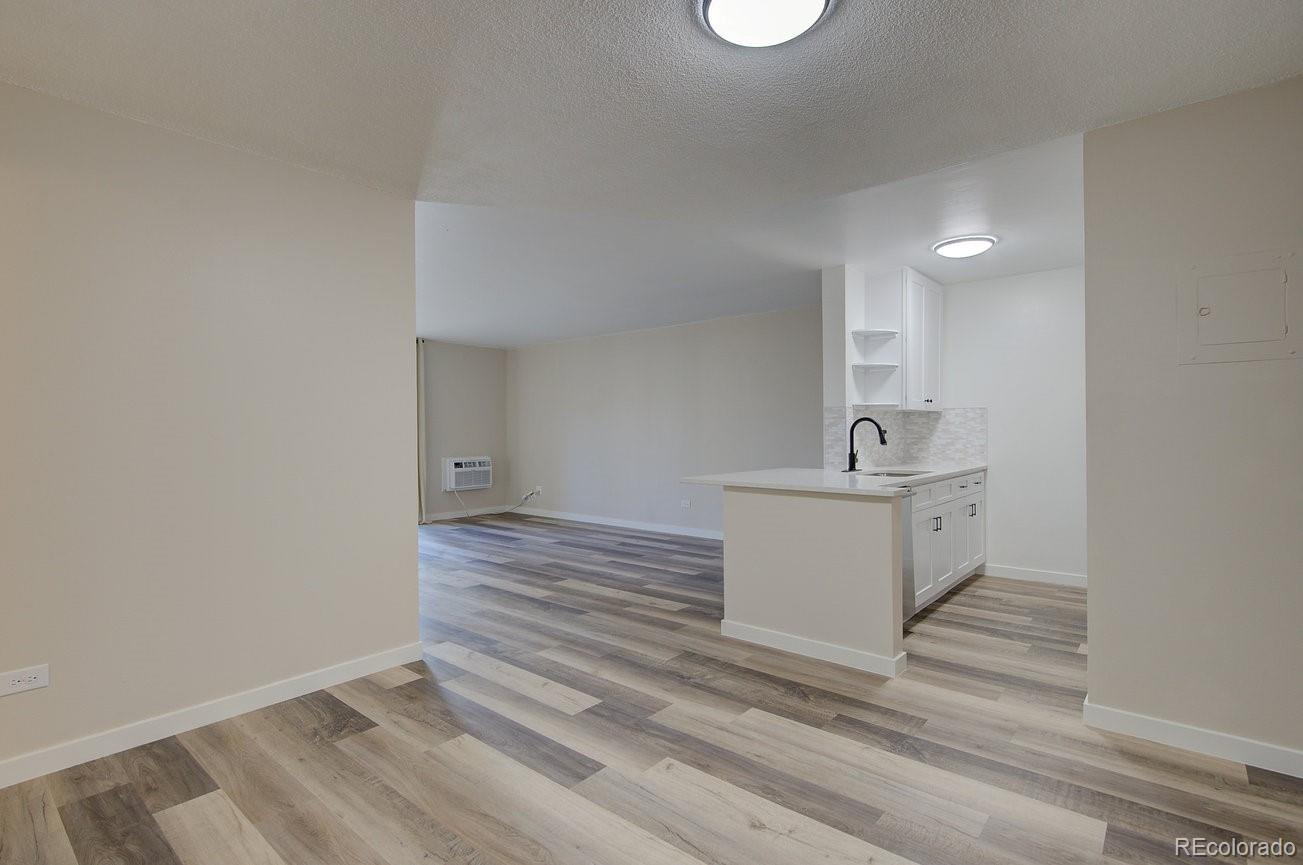 2231 S Vaughn Way Aurora CO 80014