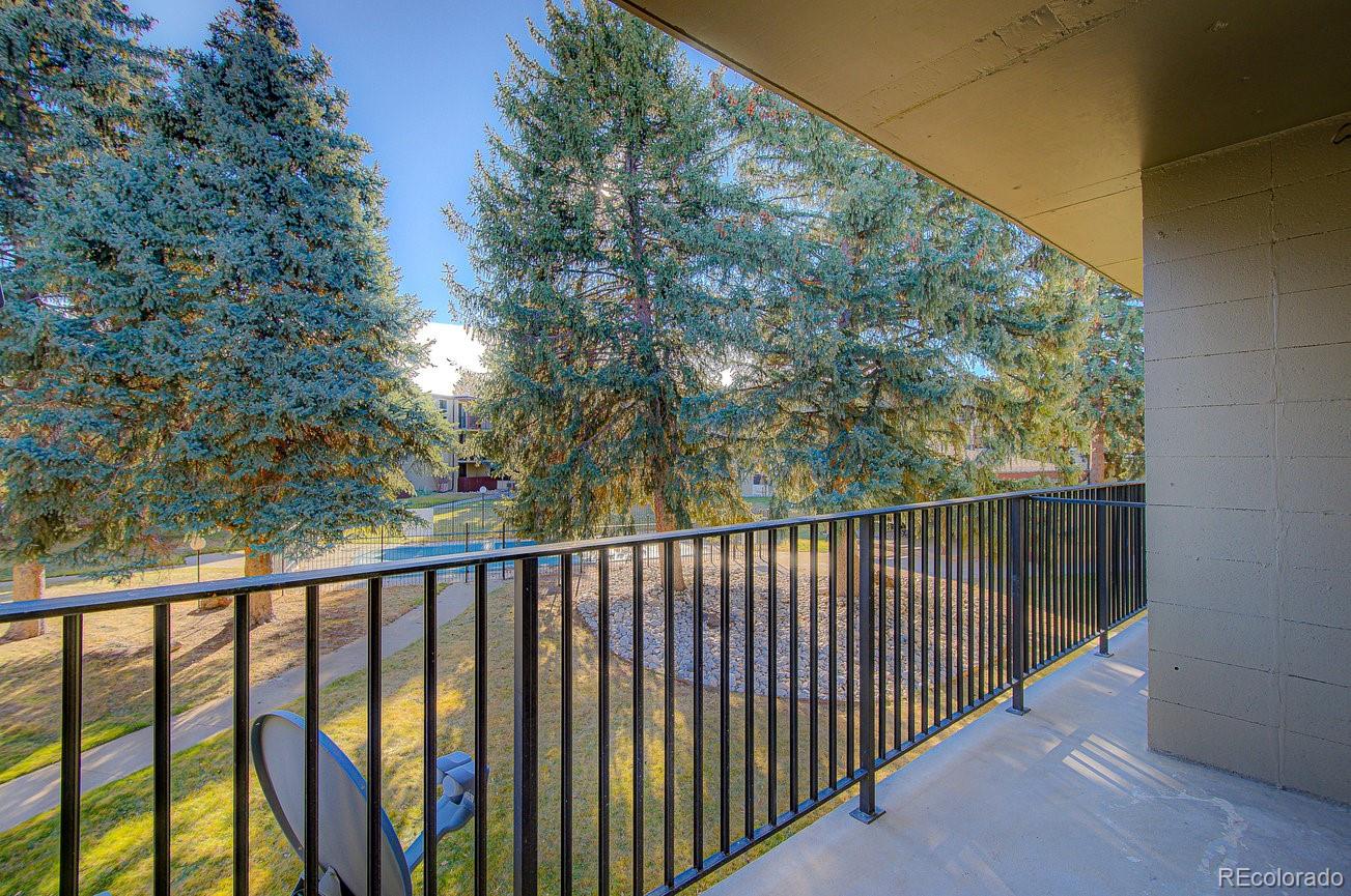 2231 S Vaughn Way Aurora CO 80014