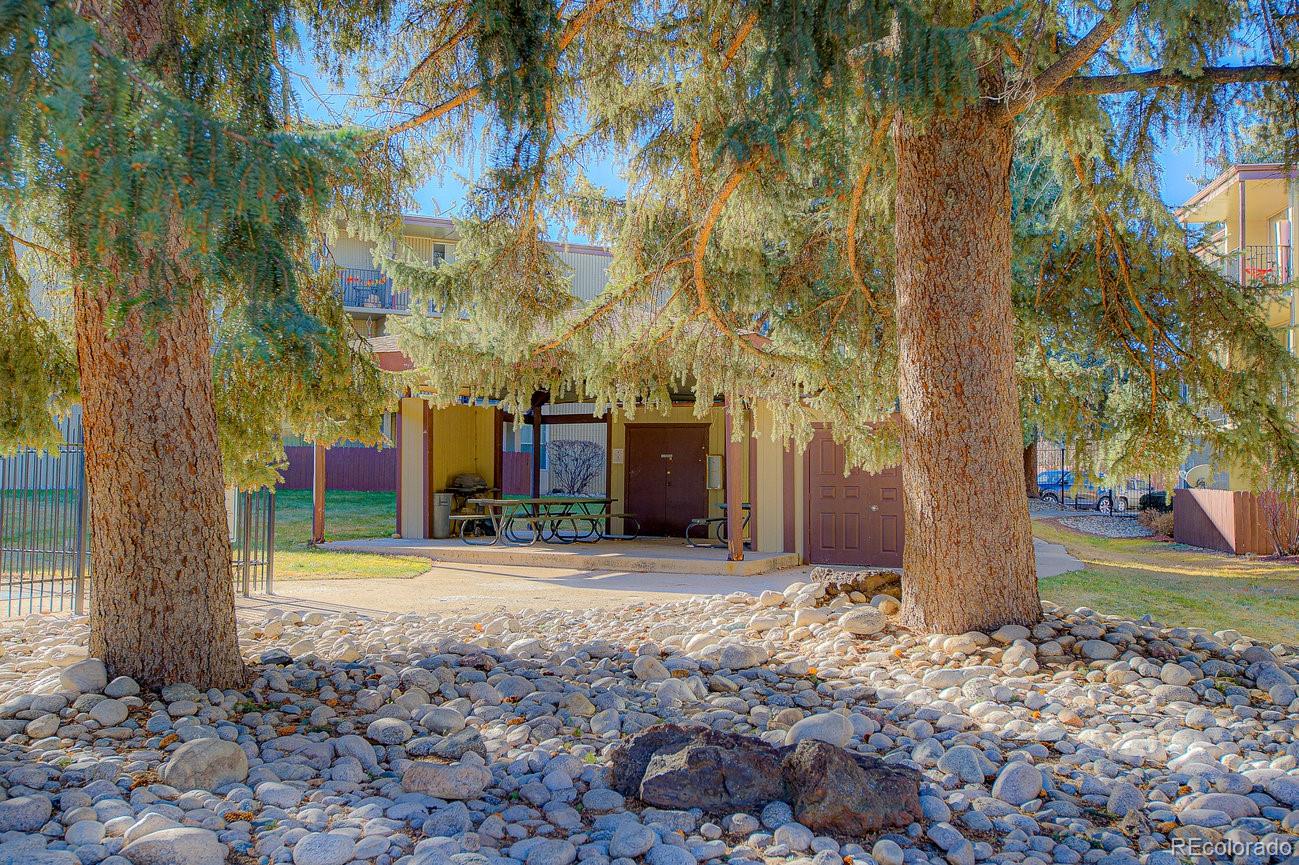 2231 S Vaughn Way Aurora CO 80014