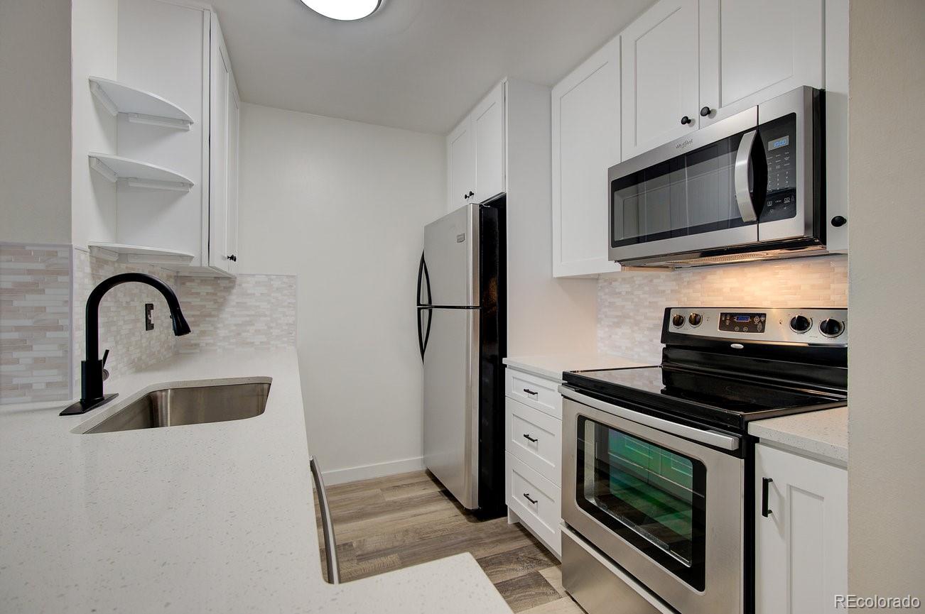 2231 S Vaughn Way Aurora CO 80014