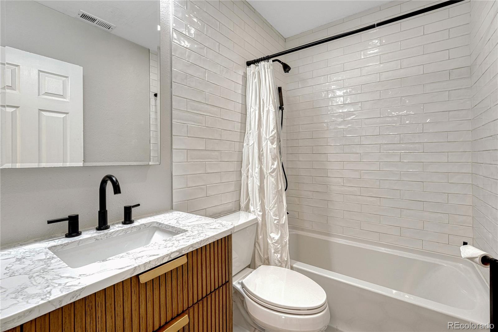 9885 Greensview Circle Lone Tree CO 80124
