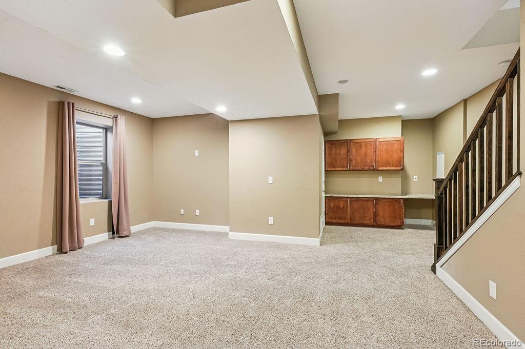 8002 E 49th Place Denver CO 80238