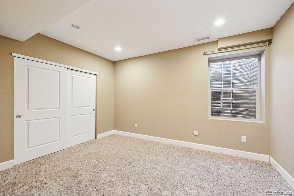 8002 E 49th Place Denver CO 80238