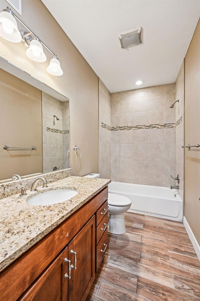 8002 E 49th Place Denver CO 80238