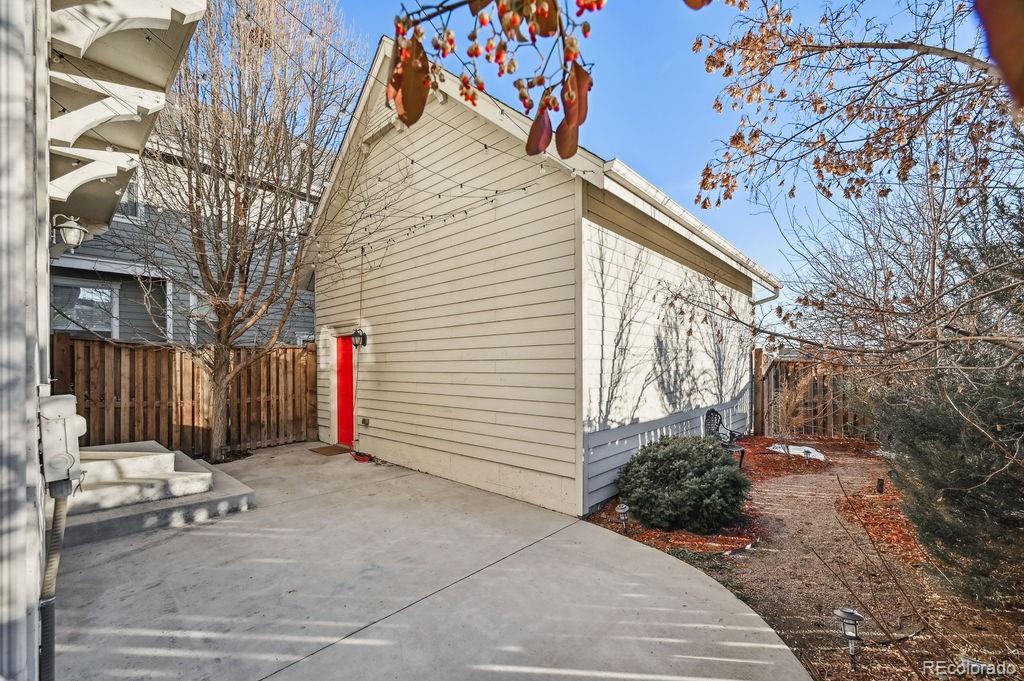 8002 E 49th Place Denver CO 80238