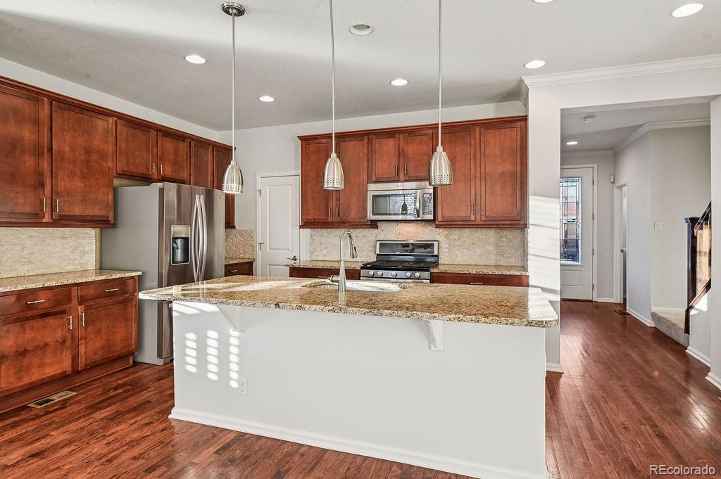 8002 E 49th Place Denver CO 80238