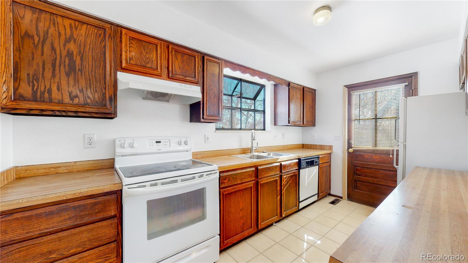 5735 W 2nd Avenue Lakewood CO 80228