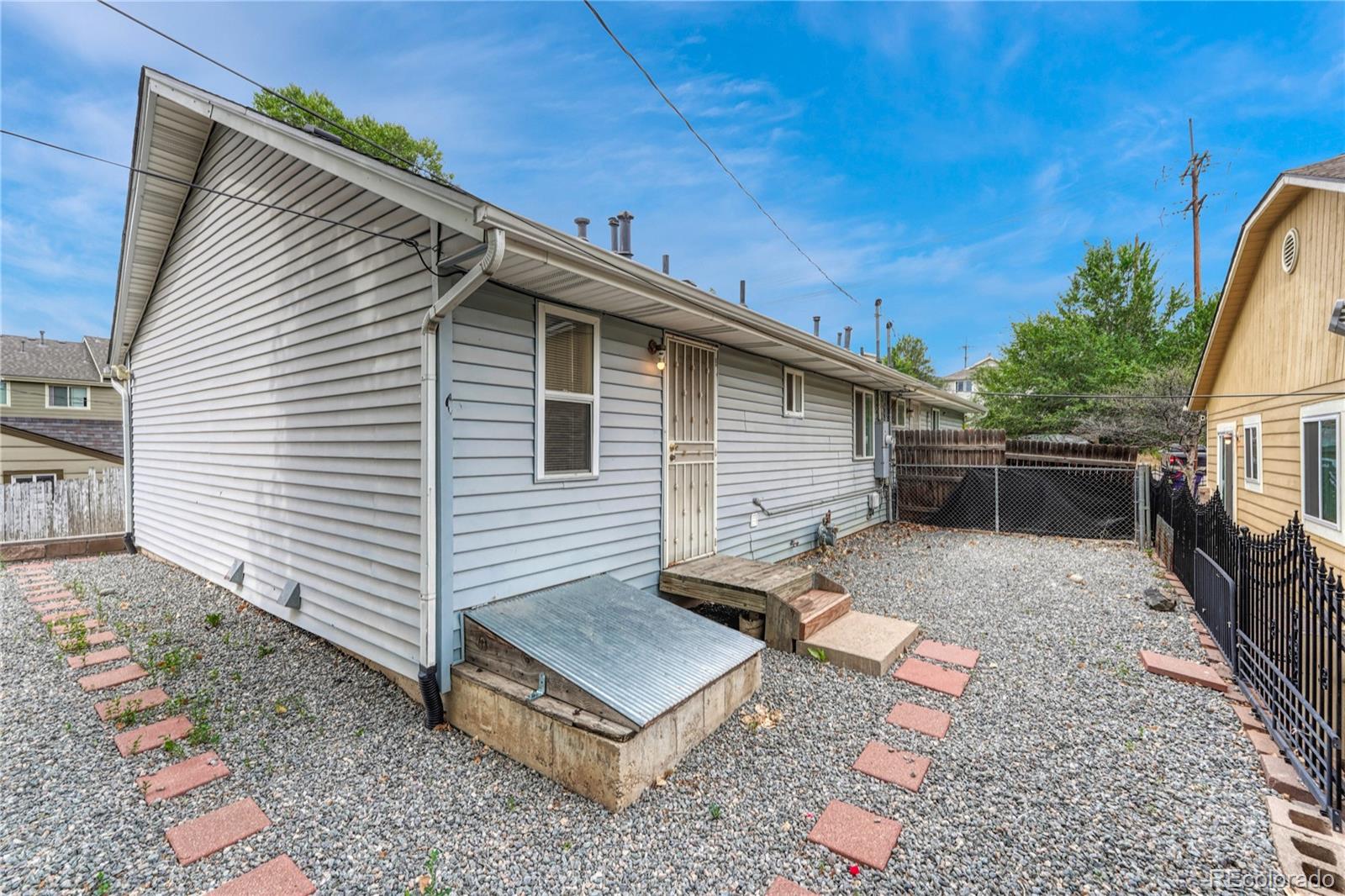 1158 S Navajo Street Denver CO 80223