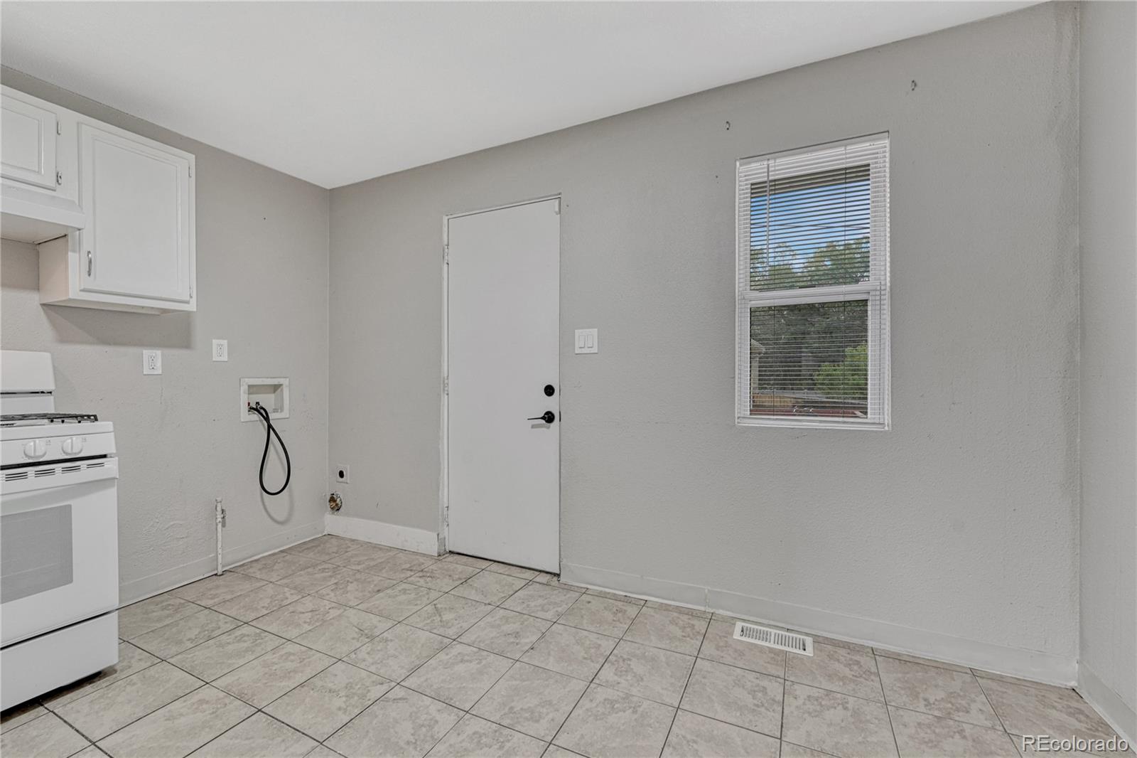 1158 S Navajo Street Denver CO 80223