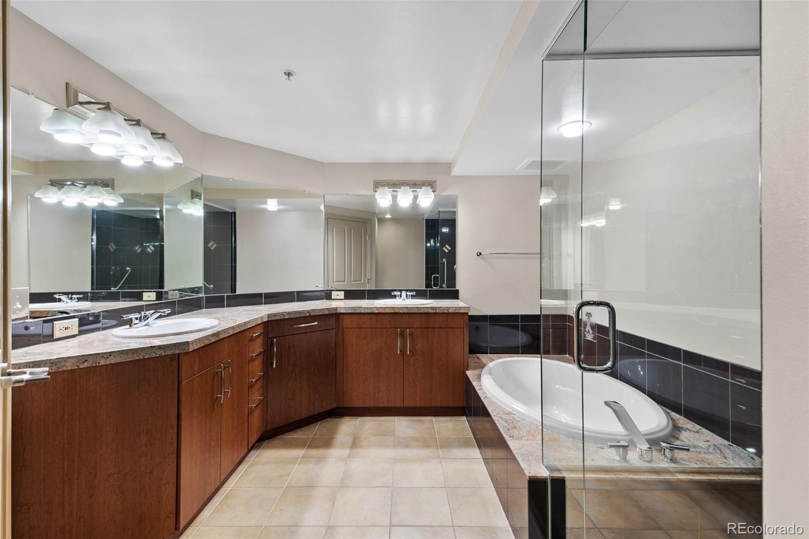 8100 E Union Avenue Denver CO 80237