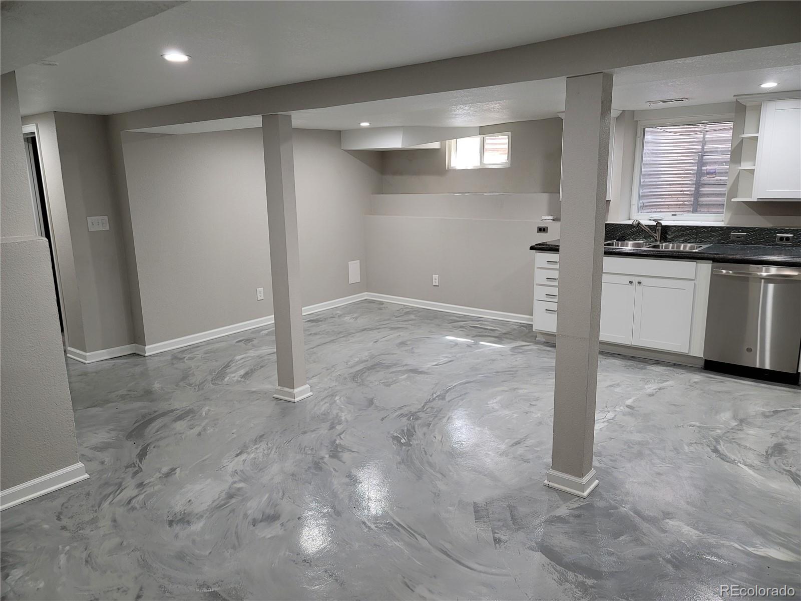 2834 Curtis Street Denver CO 80205