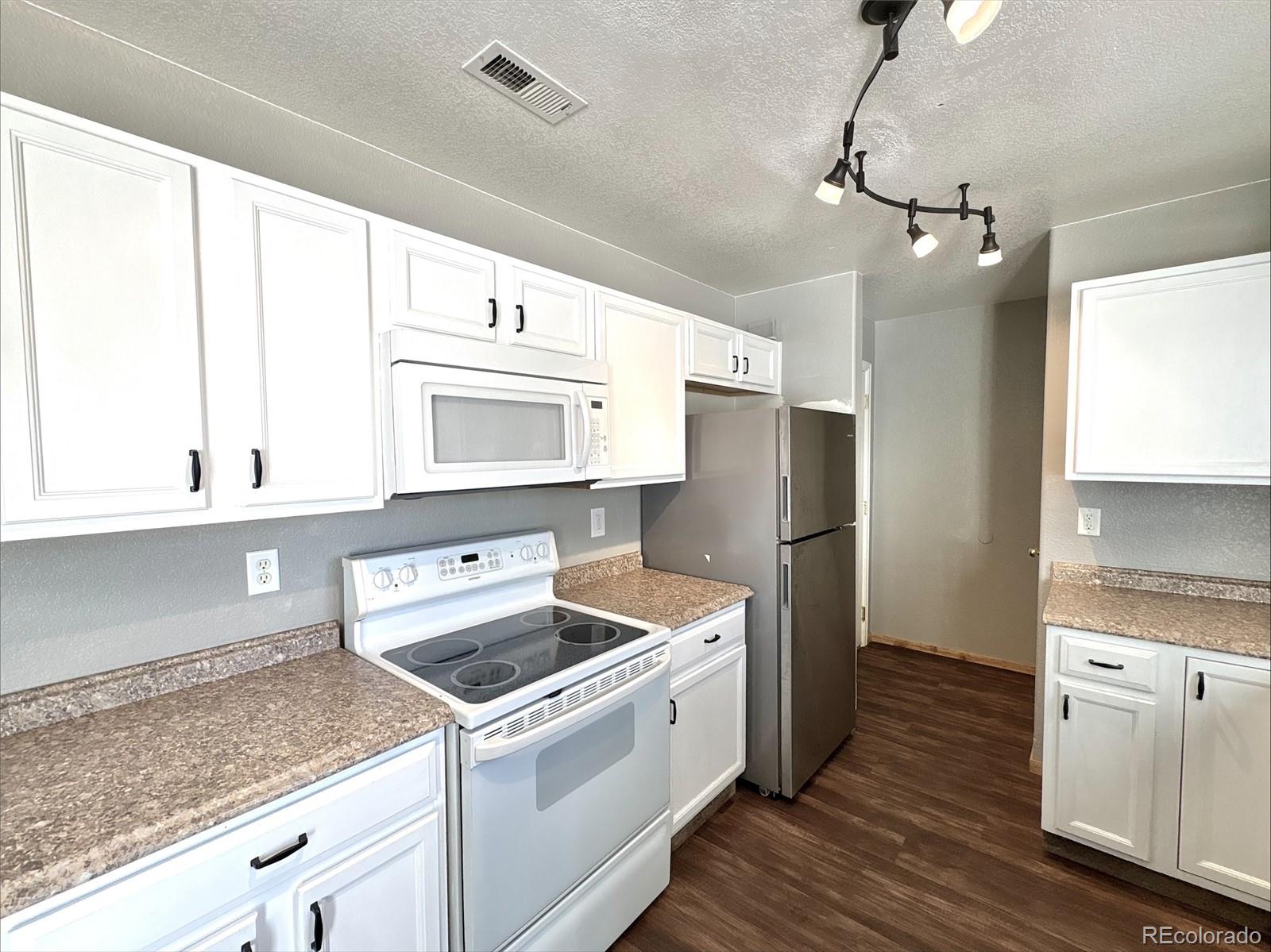 2234 Meadowlark Lane Pueblo CO 81008