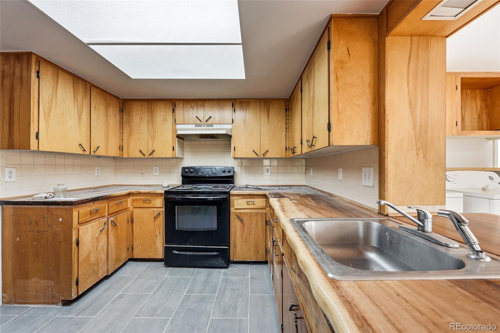 6890 Monaco Street Commerce City CO 80022