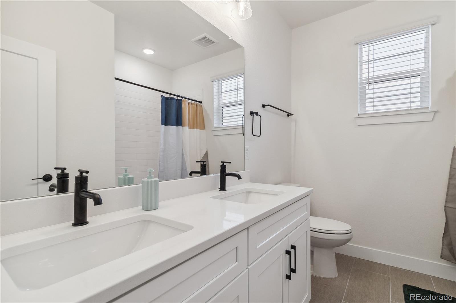 8918 Whiteclover Street Littleton CO 80125