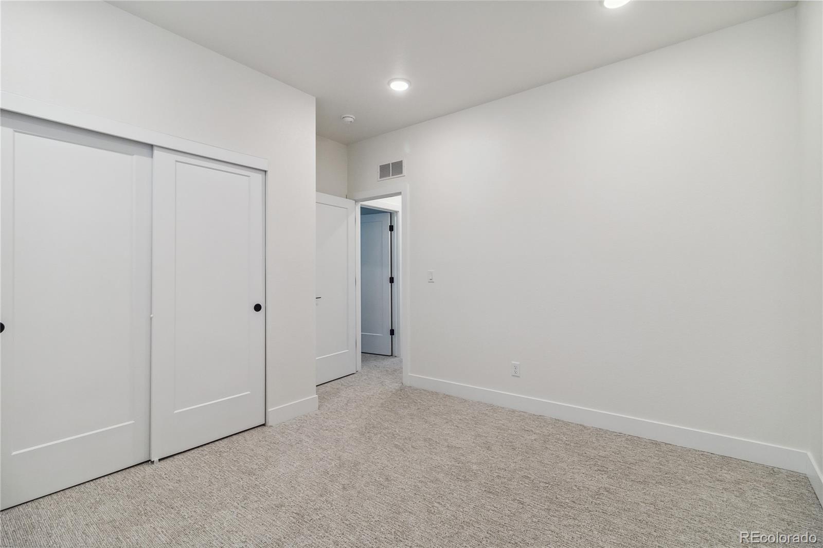 8918 Whiteclover Street Littleton CO 80125