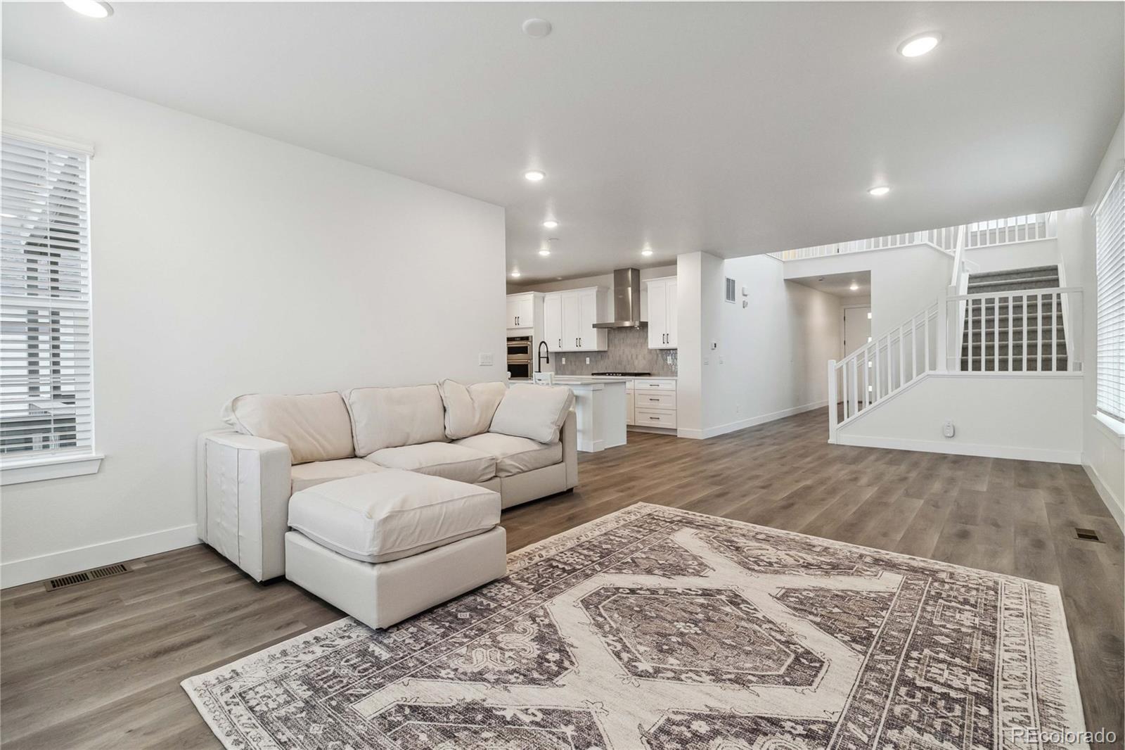 8918 Whiteclover Street Littleton CO 80125