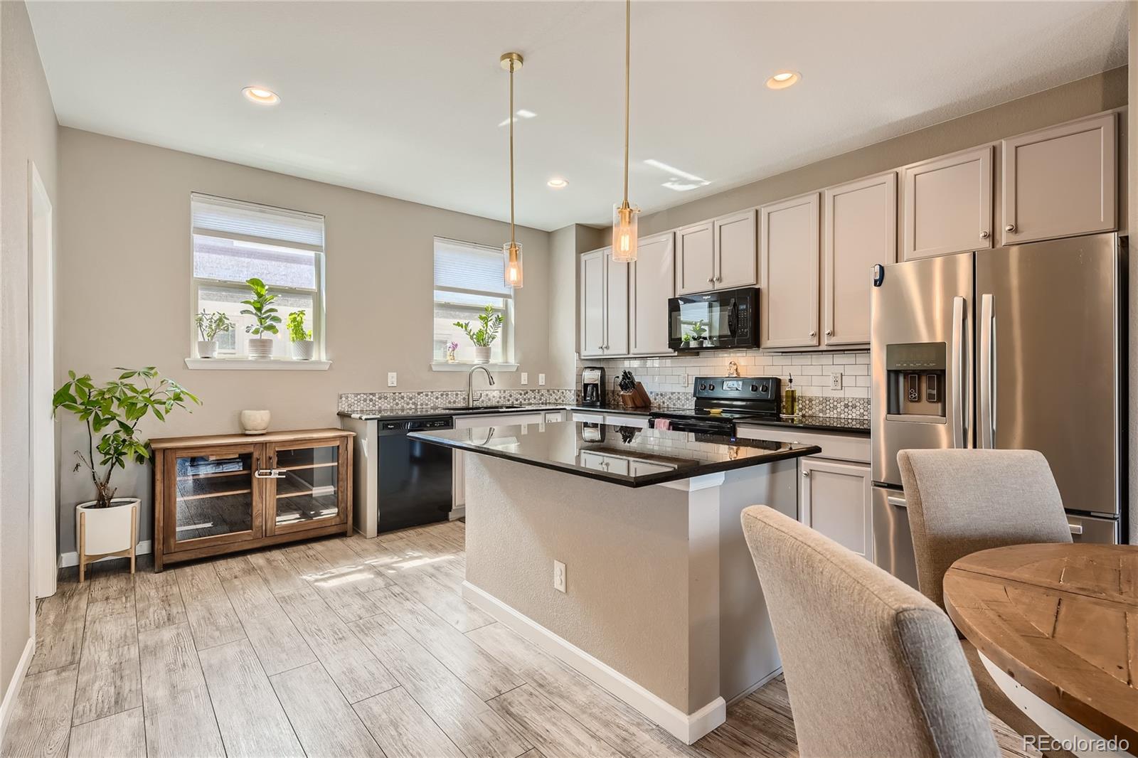 Denver CO, 4280 E Warren Avenue, Unit 4