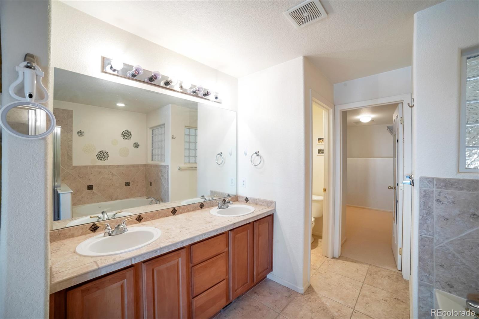 9816 E Carolina Place Aurora CO 80247