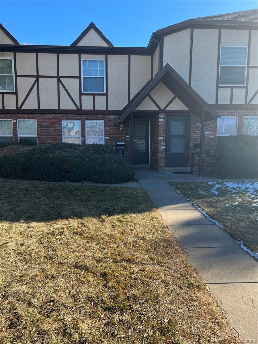 952 S Iola Street Aurora CO 80012