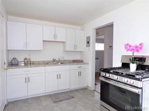 1129 Dallas Street Aurora CO 80010